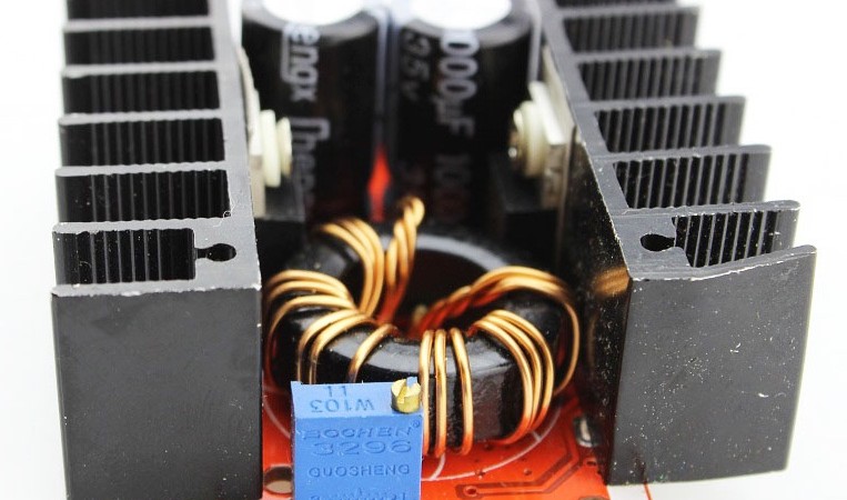 Преобразователь DC-DC повышающий (150W) Преобразователь DC-DC повышающий (150W)