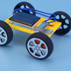 DIY машинка на солнечных батарейках